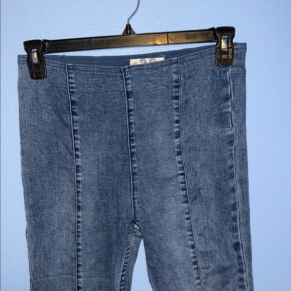 We the Free Flare Pull On Front Seam Jeans - size 28. K - Picture 2 of 5